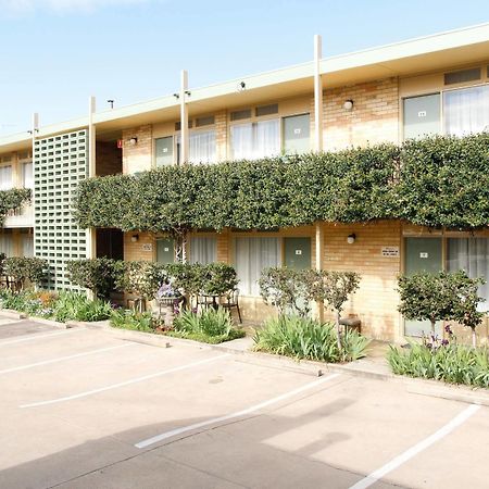 Mid City Motor Inn 퀘안비얀 외부 사진
