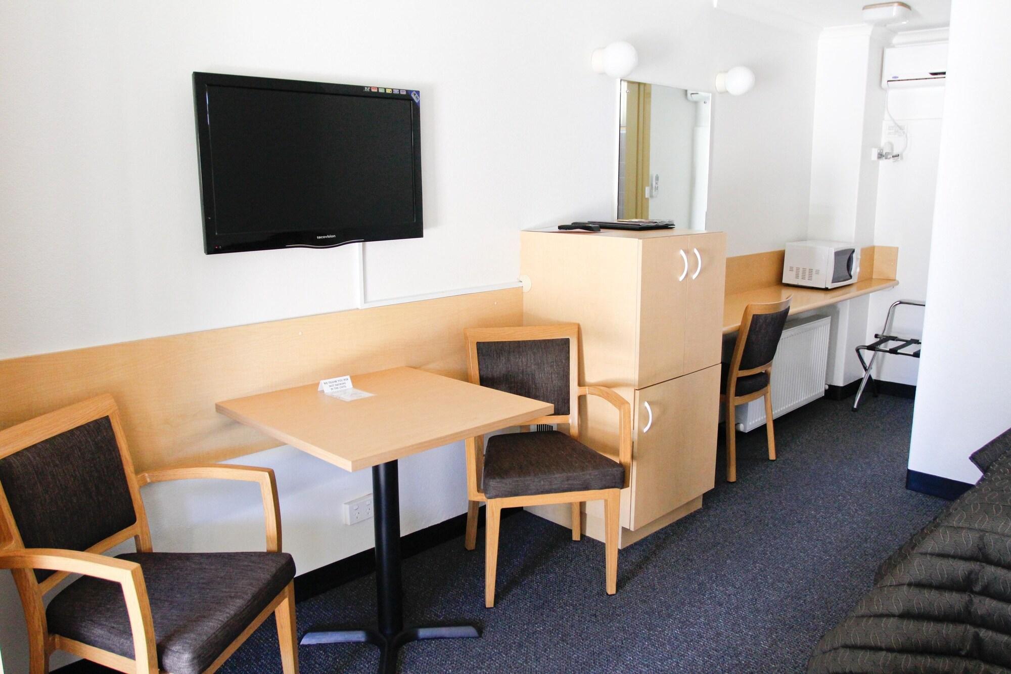 Mid City Motor Inn 퀘안비얀 외부 사진