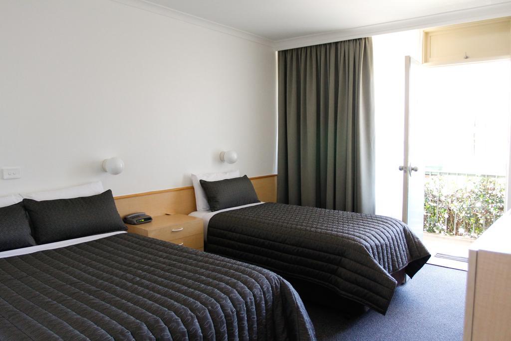 Mid City Motor Inn 퀘안비얀 객실 사진