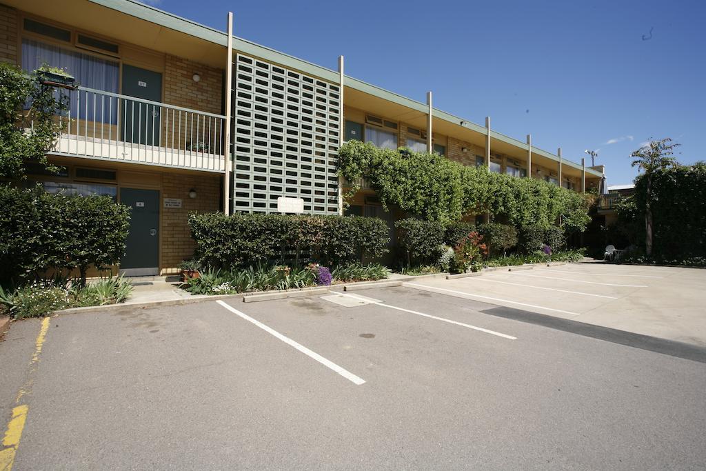 Mid City Motor Inn 퀘안비얀 외부 사진